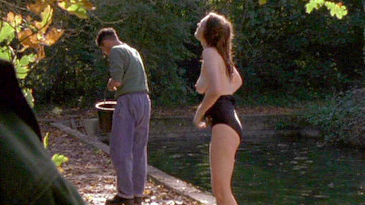 Catherine McCormack Naked in Loaded. Breasts, back exposed, big breasts. 548359