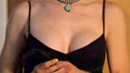 Sexiest Alyssa Milano Scene in Charmed. Sexy, SFW, low-cut. 653593