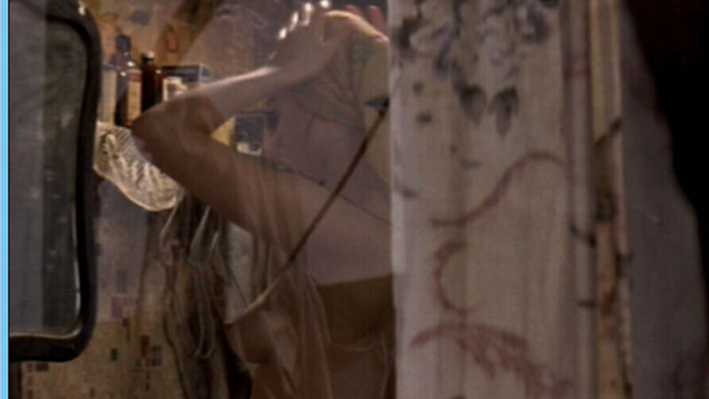 Demi Moore Naked as Molly. Breasts, bathroom, blonde. 549051