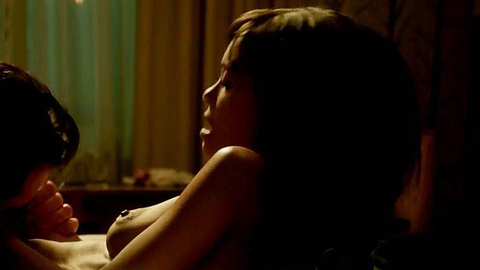 Thandiwe Newton in Rogue (2013-2017) Breasts Breasts Couple 724892