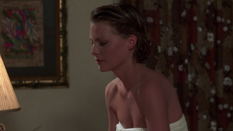 Michelle Pfeiffer in Into the Night (1985) Sexy Cleavage Sexy 782372