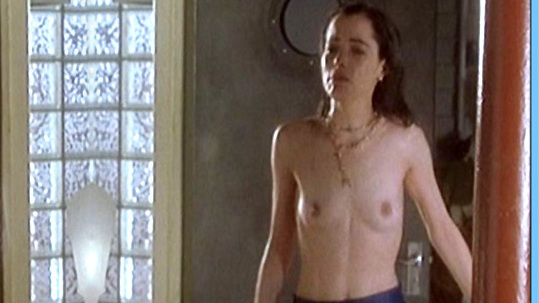 Parker Posey Nude in The Misadventures of Margaret. Breasts, blue dress, brunette. 563140