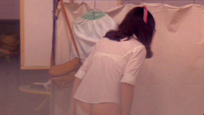 Joan Prather Nude in Smile. Butt, brunette, nude. 537046