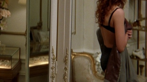 Julia Roberts in My Best Friend's Wedding (1997) Underwear Black Bra Curly Hair 761866