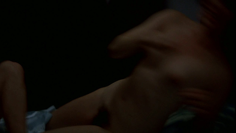 Isabella Rossellini Nude as Dorothy Vallens. Breasts, Bush, brunette, couple in bed. 702416
