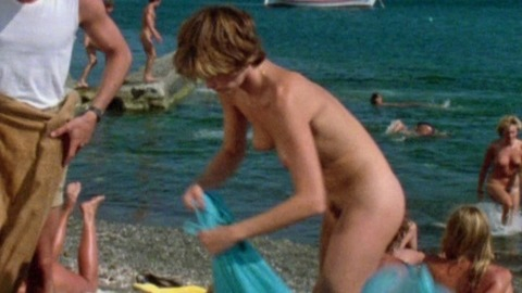 Valérie Quennessen Naked as Lina. Breasts, Bush, beach, nude. 778155