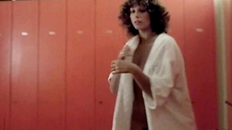 Nudes of Sarah from Le voyage de noces. Bush, Locker Room, nude. 626052