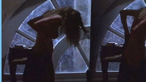 Uma Thurman in Vatel (2000) Breasts Back Exposed Body Silhouette 587333