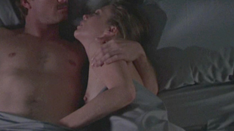Kathleen Turner Nude in Body Heat. Breasts, blonde, couple in bed. 695182