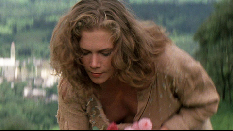 Kathleen Turner in Romancing the Stone (1984) Sexy Brunette Loose Shirt 718427