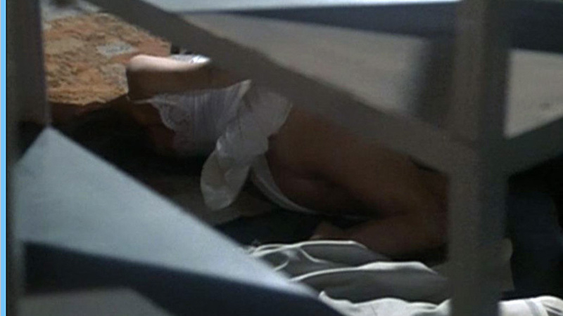 Jane Seymour Naked in The Tunnel. Butt, laying on floor, nude. 552295