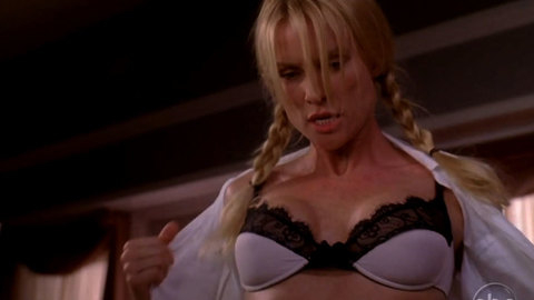 Nicollette Sheridan in Desperate Housewives (2004-2011) Underwear Black And White Bra Blonde 661357