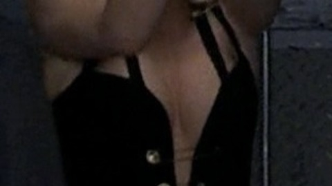 Sharon Stone in Gloria (1999) Sexy Blonde Cleavage 757286