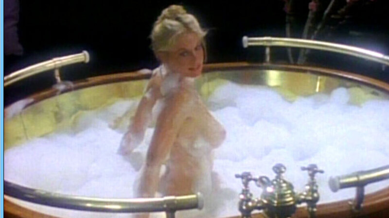 Dorothy Stratten Nude in Hugh Hefner: Once Upon a Time. Breasts, bubble bath, nude. 553366