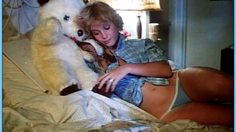 Sexiest Helene Udy Scene in Pinball Summer. Underwear, SFW, blonde. 563767
