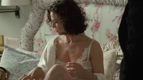 Sigourney Weaver in Working Girl (1988) Sexy Underwear Brunette Sfw 755620