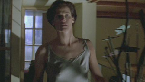 Sigourney Weaver in Copycat (1995) Sexy Brunette Gray Tank Top 700864
