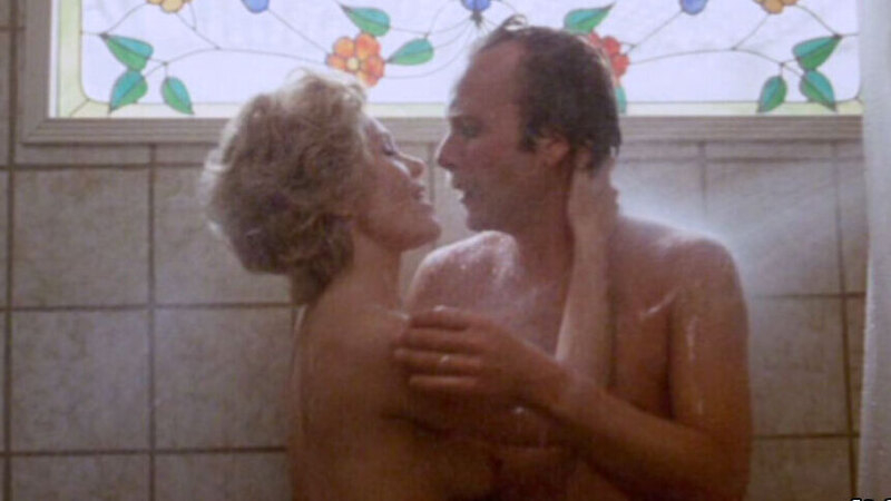 Kate Linville Holroyd from Serial Naked. Breasts, bathroom, blonde. 545303