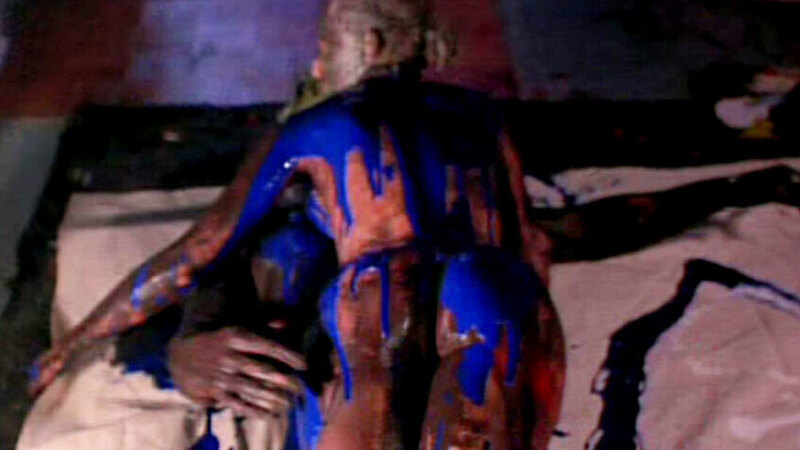 Kari Wuhrer Naked as Billie Reynolds. Butt, body paint, couple. 555615