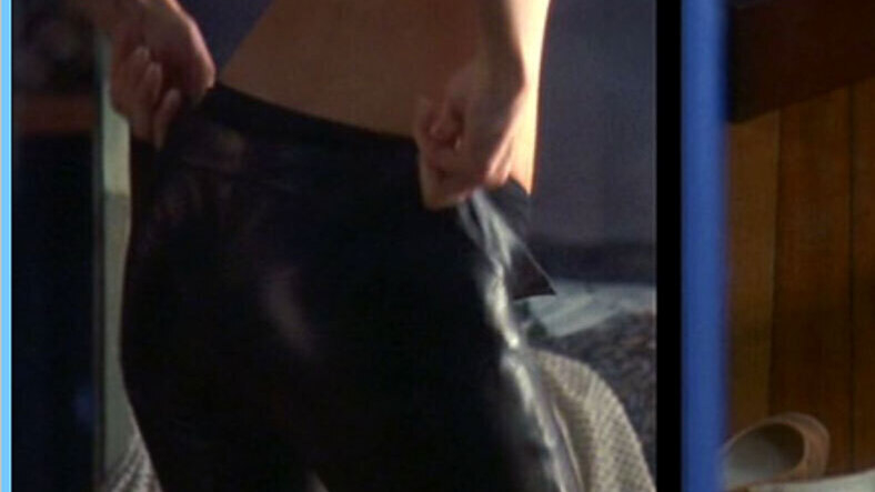 Suburban Girl's Sexiest Scenes with Sarah Michelle Gellar. Sexy, SFW, black leather pants. 649704