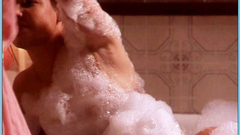 Bug Buster's Sexiest Scenes with Katherine Heigl. Sexy, bathtub, soapy breasts. 556206