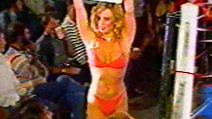 Hottest Round Girl Scenes. Bikini, SFW, blonde. 596925