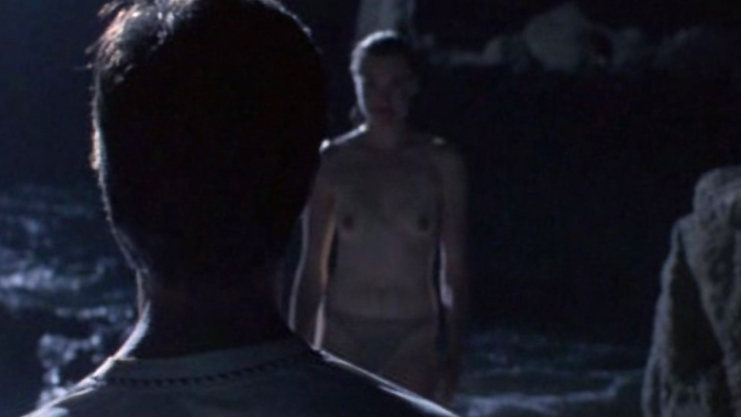 Brenda Strong Nude as Renee Rivera. Breasts, Thong, nude, outdoors. 559148