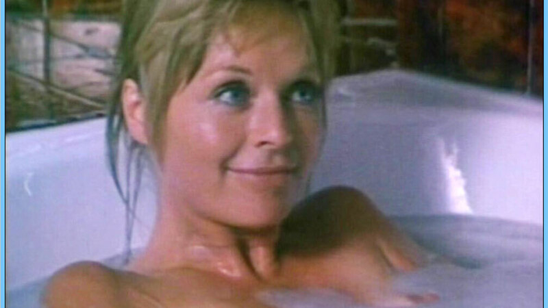 Nudes of Sister Benecia from Gold. Breasts, bathtub, blonde. 629310