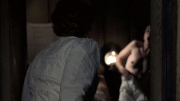 Nudes of Eleanor 'Elna' Penleric from Songcatcher. Breasts, nude, out of focus. 591798