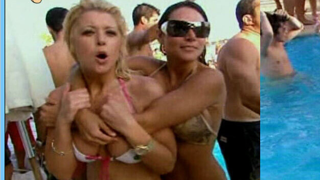 Tara Reid Nude as Self. Butt, SFW, back exposed. 663398