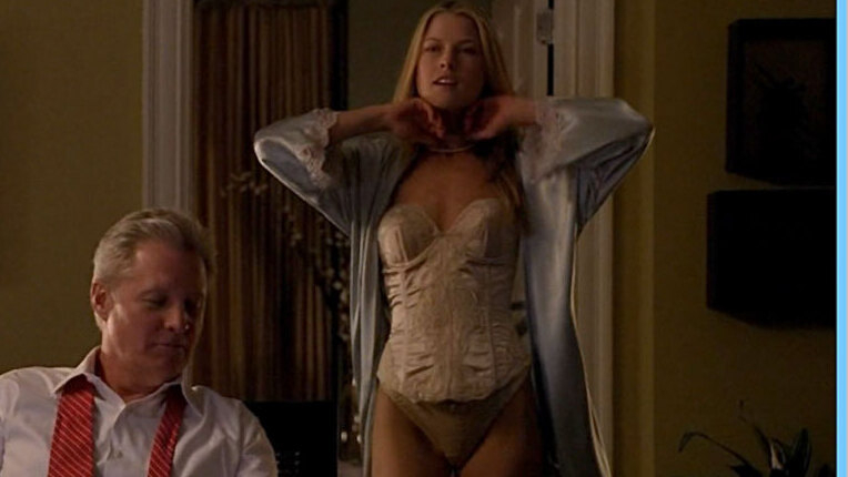 Sexiest Scenes of Herself from Heroes. Sexy, SFW, bath rub. 664535
