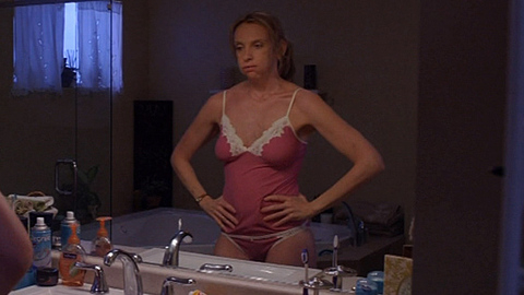 Toni Collette in United States of Tara (2009-2010) Underwear Milf Mirror 666364