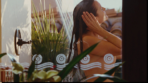 Kristin Davis in Sex and the City (2008) Sexy Brunette Outdoors 671253