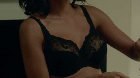 Rosario Dawson in Top Five (2014) Sexy Underwear Black Lace Bra Sfw 760202