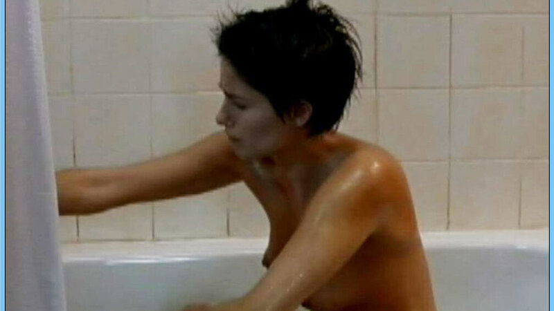 Marie Gillain Naked as Louise. Breasts, black hair, in bathtub. 620685