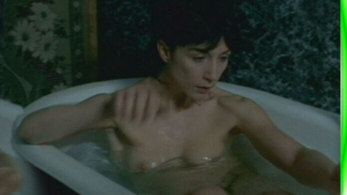 Édith from Petits meurtres en famille Naked. Breasts, bathroom, bathtub. 703427