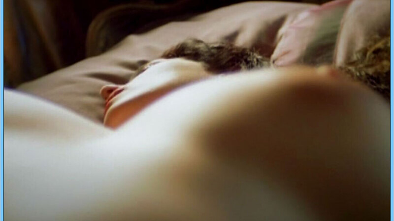Monica Bellucci Nude in Brotherhood of the Wolf. Breasts, black hair, close-up. 592504