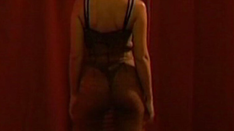 Sexiest Scenes of Laura from Franck Spadone. Thong, Underwear, black thong, on stage. 640163
