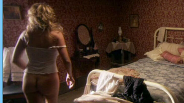Jennifer O'Dell Nude in The Man Who Came Back. Butt, blonde, bottomless. 652294