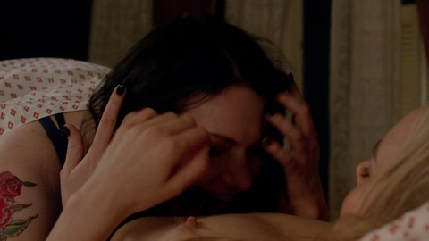 Laura Prepon in Orange Is the New Black (2013-2019) Sexy Lesbian Black Hair Blonde 740835