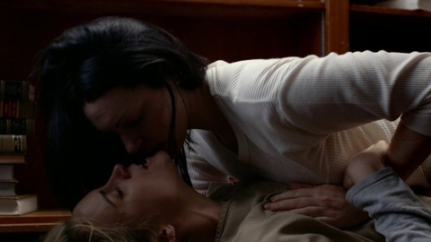 Laura Prepon in Orange Is the New Black (2013-2019) Sexy Lesbian Black Hair Blonde 765254