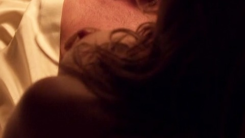 Kelly Brook Naked in Metal Hurlant Chronicles. Breasts, bed, brunette. 761887