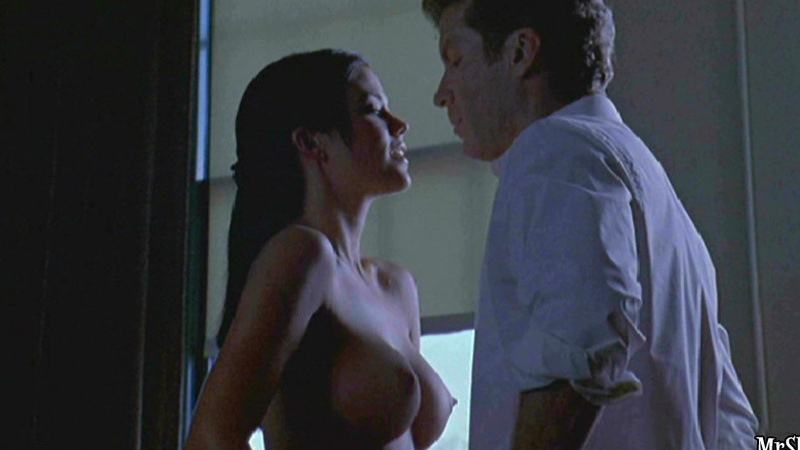 Susan Ward Naked in The In Crowd. Breasts, black hair, couple. 563107
