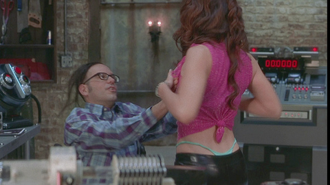 Kathleen Robertson in Scary Movie 2 (2001) Sexy Pink Crop Top Sexy 700476