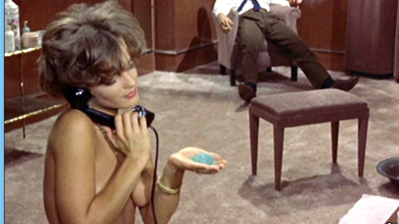 Sexiest Scenes of Pupe from Boccaccio '70. Sexy, arms covering breasts, brunette. 559091
