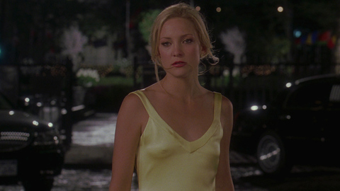 Kate Hudson in How to Lose a Guy in 10 Days (2003) Sexy Blonde Cleavage 678316