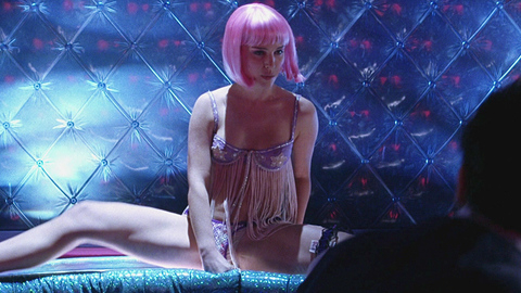 Natalie Portman in Closer (2004) Underwear Heels Legs Spread 670558