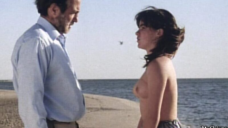 Katya Berger Nude in Tales of Ordinary Madness. Breasts, beach, couple. 549208