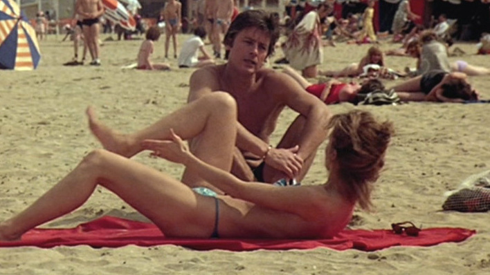 Sexiest Béa Scenes. Bikini, SFW, beach. 569098