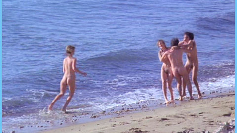 Dalila Di Lazzaro in L' Italia s'è rotta (1976) Butt Bush Beach Blonde 587798